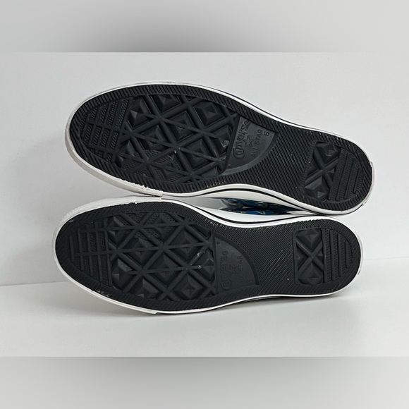 Converse x DC Comics Wonder Woman High-Tops - Picture 7 of 7